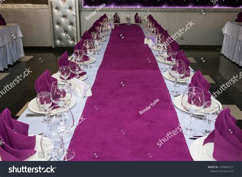 Empty Glasses Set Champagne Wine Restaurant Stock Photo 1070847227 | Shutterstock