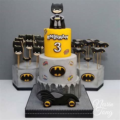 15 Mind-Blowing Batman Cake Ideas & Designs