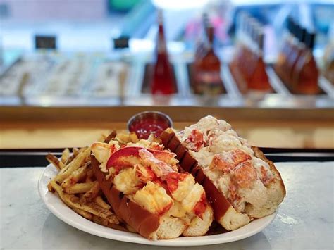 Best Lobster Roll Boston: 17 Spots For This New England Classic