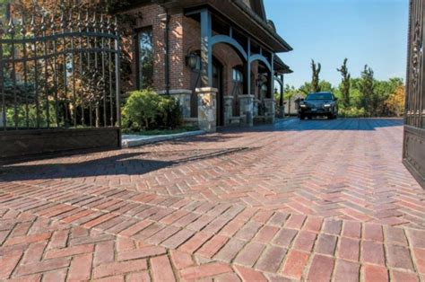 Using Interlocking Stone and Pavers for Driveways - MyFancyHouse.com