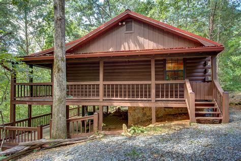 Pet-Friendly Cabin | Ellijay, Georgia | Glamping Hub