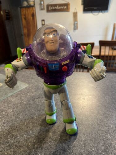 Very RARE Purple buzz lightyear 12" Disney pixar Thinkway. Works ...