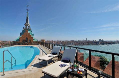 The Best Venice Hotels with Pool – Swim in the Floating City | MORE LIFE IN YOUR DAYS