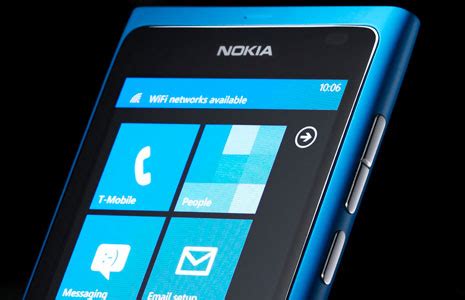 Nokia Lumia 800- Specifications & Pictures