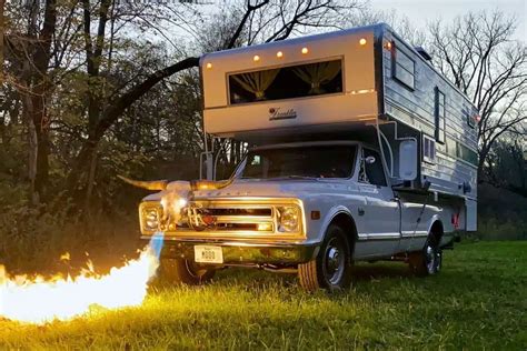 This American campervan has a flamethrower mounted inside a cattle ...