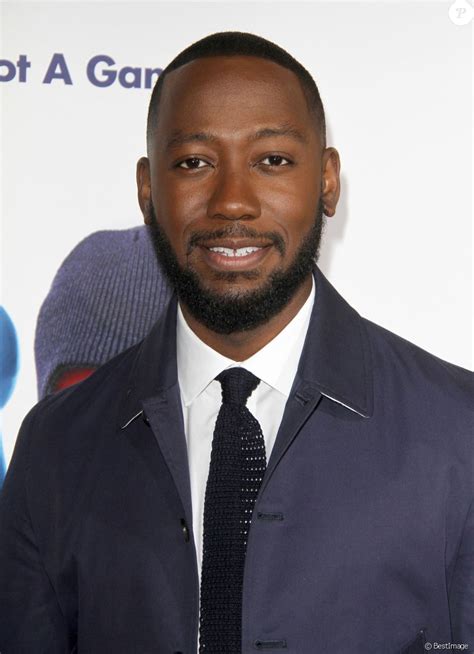 Lamorne Morris (New Girl) arrêté par la police à la sortie d'un ...