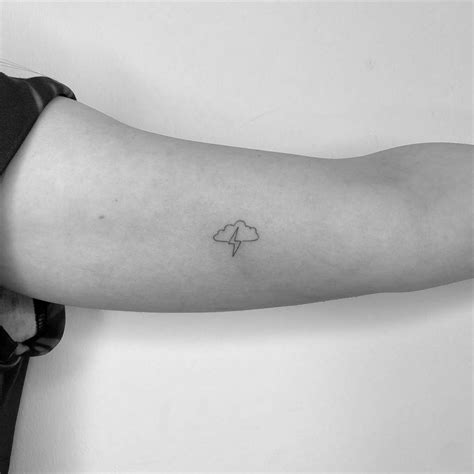 Top 101+ imagen cloud and lightning tattoo - abzlocal fi