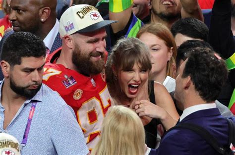 Taylor Swift and Travis Kelce Steal the Show with Epic "Love Story ...