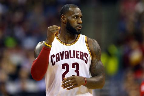 LeBron says ‘teams get together in this league to try to beat me ...