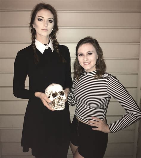 Wednesday and Pugsley Addams Halloween costume | Halloween disfraces, Disfracez, Disfraces