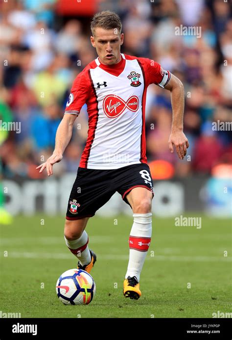 Southampton's Steven Davis Stock Photo - Alamy