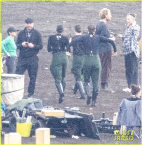 'Wicked' Set Photos Show Cynthia Erivo & Her Stunt Double Flying as Elphaba!: Photo 4928833 ...