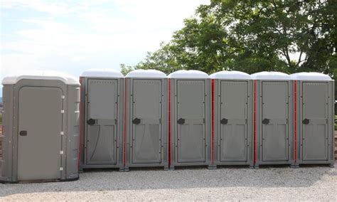 5 Different Types of Porta Potty Rentals