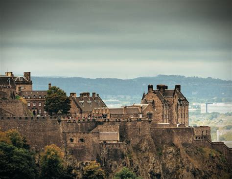 Top 10 Edinburgh Castles: Unraveling the History and Secrets