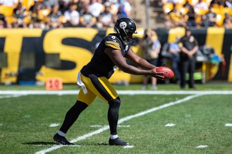 Pittsburgh Steelers Punter Pressley Harvin Iii Editorial Stock Photo ...