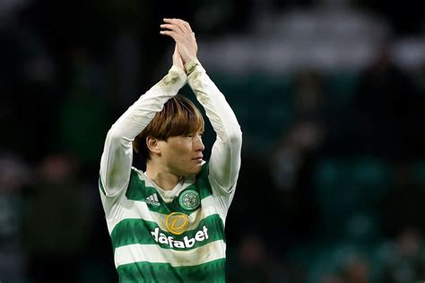 Video: Kyogo wins as Celtic Stars face Christmas wrapping challenge