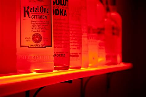 LED Liquor Shelves Display Wall Mount LIQUOR SHELVES : Liquor Shelf Display