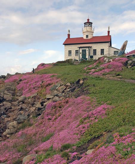 Battery Point (Crescent City) Lighthouse, California at Lighthousefriends.com