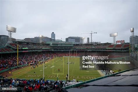 A general view of the 2023 Wasabi Fenway Bowl between the SMU... News ...