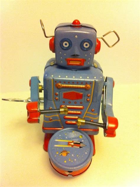 metal robots | Vintage Metal Robots | Robot toy, Retro robot, Vintage toys