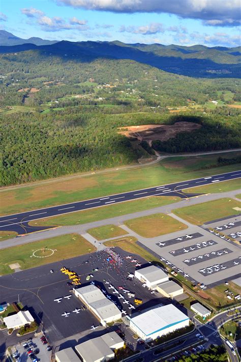 AVL's Runway 5k - Asheville Regional Airport