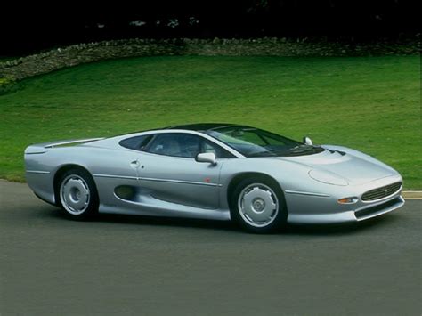 Jaguar XJ220