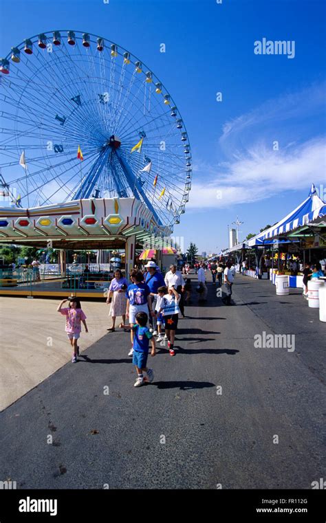 Midway at the Texas State Fair, Dallas Stock Photo - Alamy