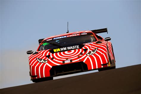 Bathurst 12 Hour - Wall Racing