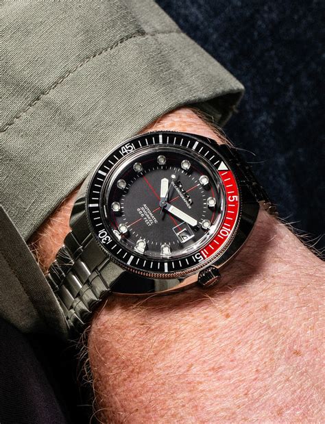 Bulova’s Dive Watch Reissue Offers Convincing Vintage Design at a ...