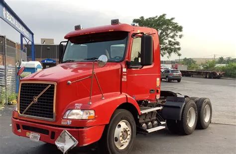 Buy Now 10+ Used Semi Trucks For Sale Under $10000 - Mowerify