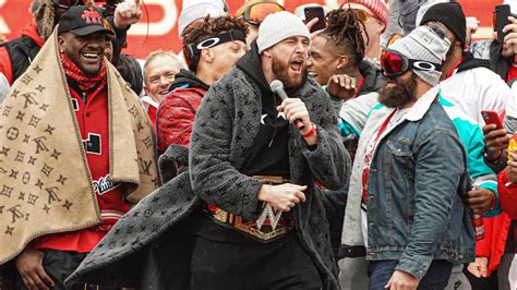 Super Bowl 2020: Chiefs' Travis Kelce gives power-packed parade speech ...