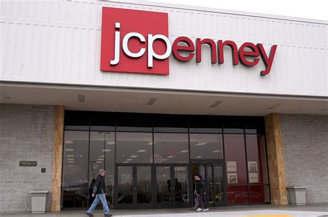 Why JCPenney can’t get its shine back: Chain’s troubles continue