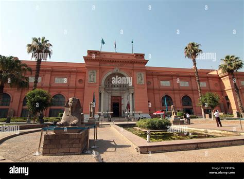 Cairo museum hi-res stock photography and images - Alamy