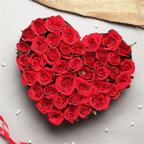 Heart of Roses | Send Online Flowers to Lahore, Pakistan | SendFlowers.pk