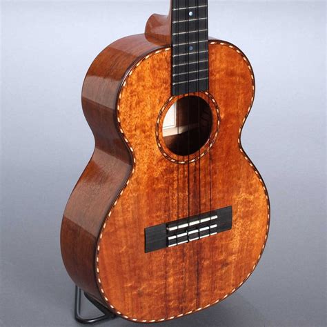 Kamaka 100th Anniversary HF-3D Deluxe Tenor Ukulele with Case – Elderly ...