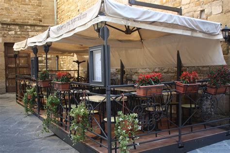 Outdoor dining in Florence, Italy | Outdoor, Outdoor structures ...