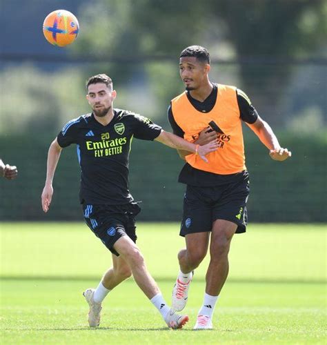 Gallery: Raya in action in first training session | Gallery | News | Arsenal.com