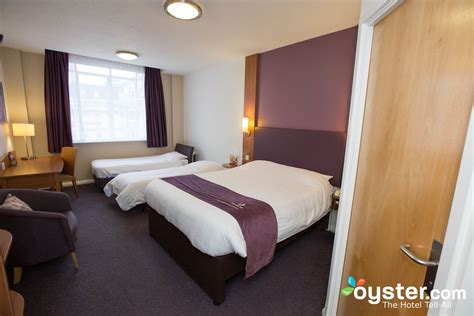 Premier Inn London County Hall Hotel - The Standard Double at the ...