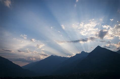 Sun Rays Behind the Mountains Stock Image - Image of sunbeams, nature: 95433949