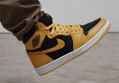 Air Jordan 1 Pollen 555088-701 Release Date | SneakerNews.com