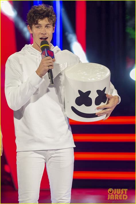 Shawn Mendes Pretends He's Marshmello During the MuchMusic Video Awards!: Photo 4134844 | Photos ...