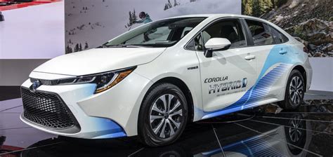 The Toyota Corolla Hybrid: A Fuel Efficient Vehicle | Toyota Ask