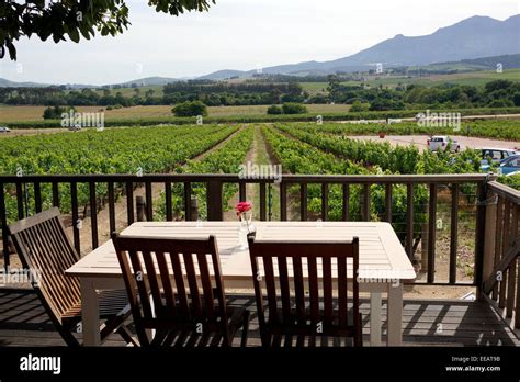 Afrique du sud restaurant en plein air manger ferme tranquille Banque de photographies et d ...