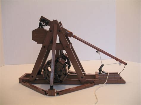 Avalonian Trebuchet - Guilds of Historica - Eurobricks Forums