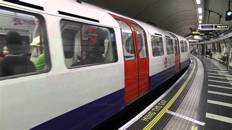 Bakerloo Line trains at Waterloo - YouTube