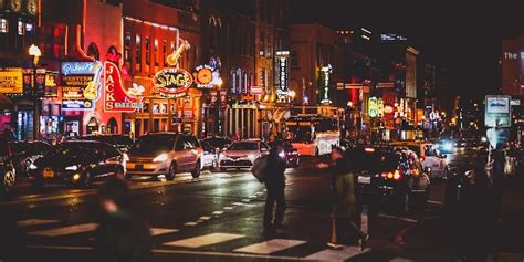 How to Explore Nashville's Music Scene | Savvy VRM