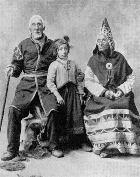 algonquians indians tribes | CLOTHING | Algonquians | Pinterest ...