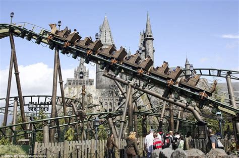 The new magical kingdom: Harry Potter World opens in Hollywood ...