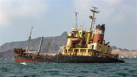 Abandoned Freighter off Yemen Could Dump 1 Million Barrels of Oil into ...