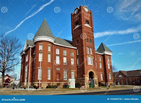 Jackson County Courthouse Newport Arkansas Editorial Photo - Image of ...